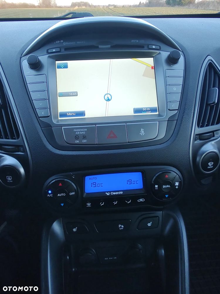 Hyundai ix35 1.7 CRDi 2WD blue Finale Gold - 20