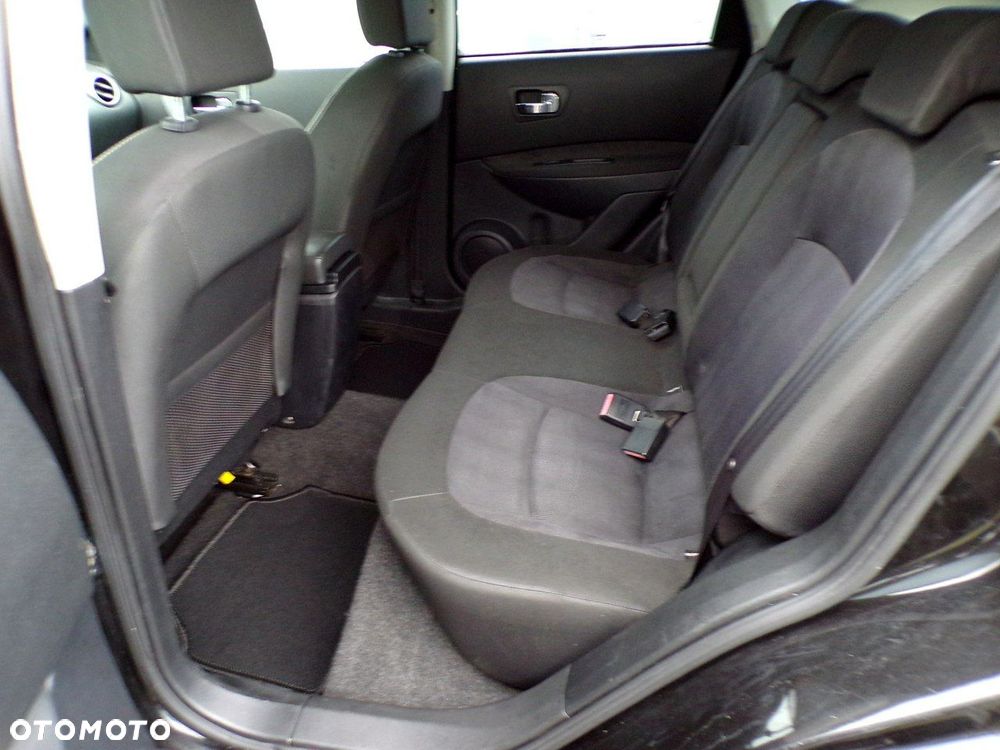 Nissan Qashqai - 25