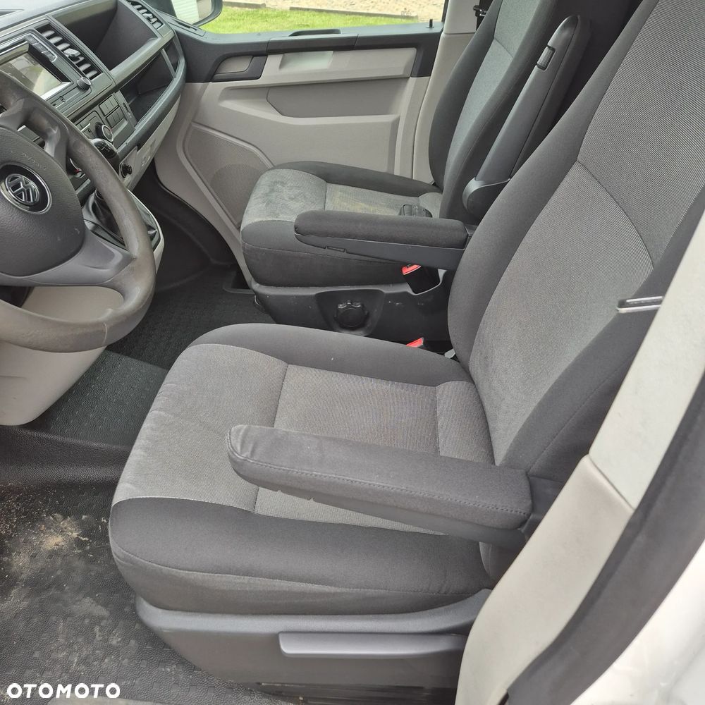 Volkswagen Transporter - 12
