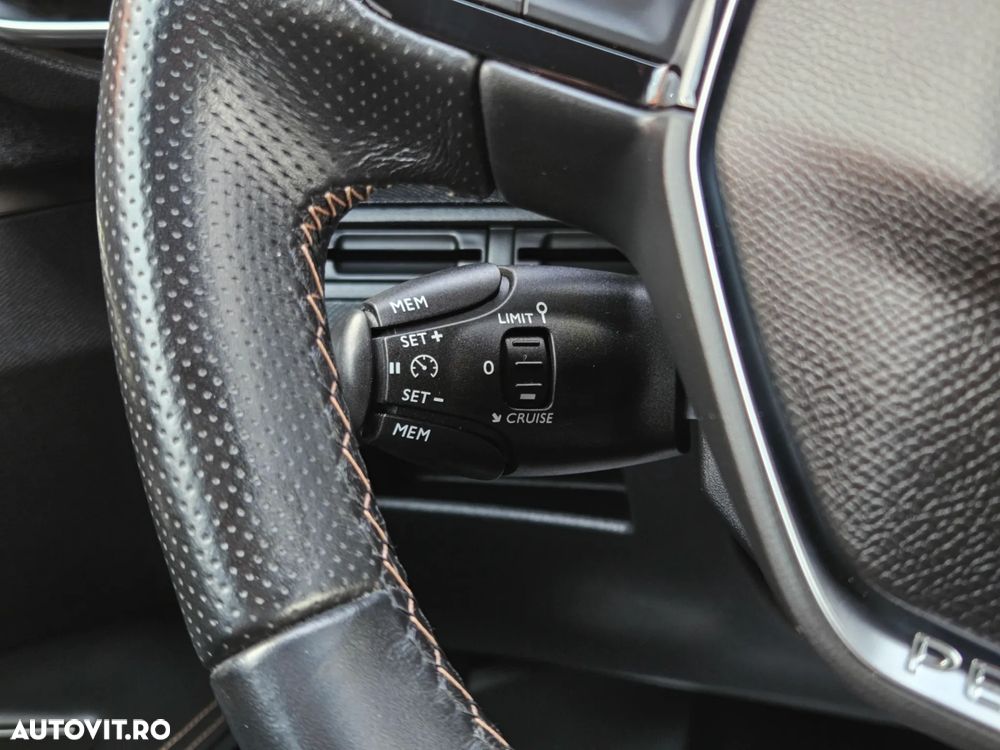 Peugeot 3008 1.6 THP EAT6 GT-Line - 19