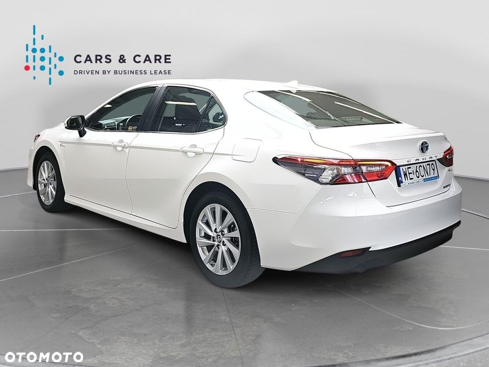 Toyota Camry 2.5 Hybrid Comfort CVT - 28
