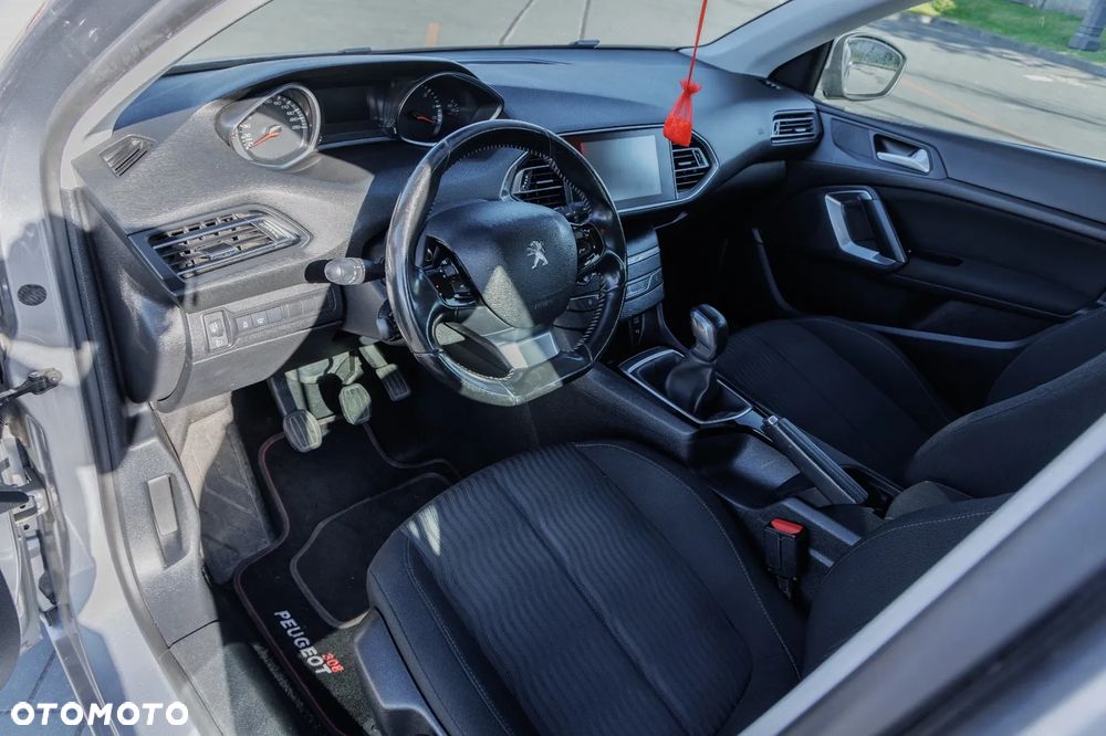 Peugeot 308 1.6 BlueHDi Style S&S - 6