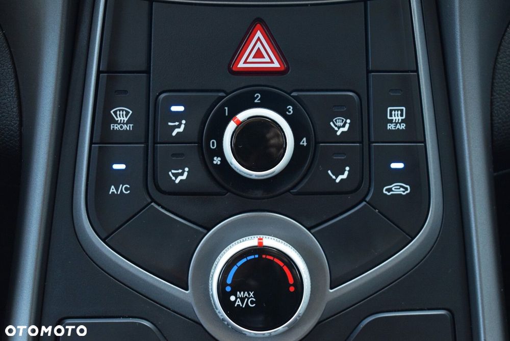 Hyundai Elantra - 19