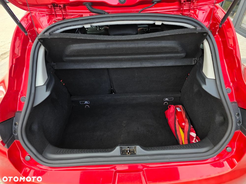 Renault Clio 1.2 16V Intens - 24