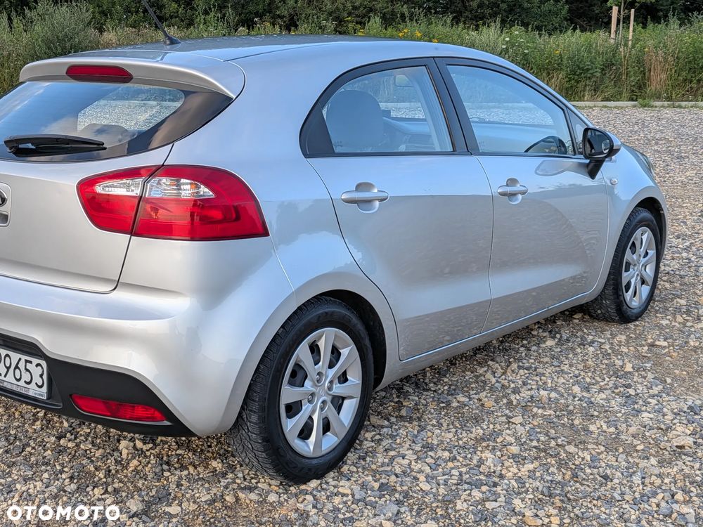 Kia Rio 1.2 L - 17