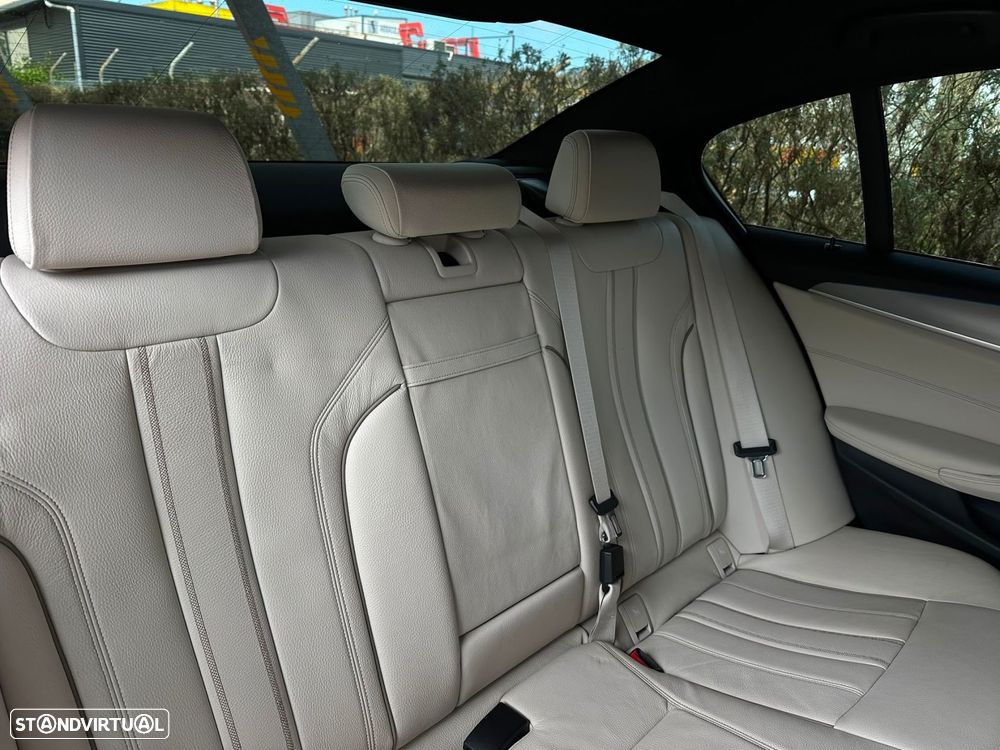 BMW 530 e iPerformance Pack M - 10