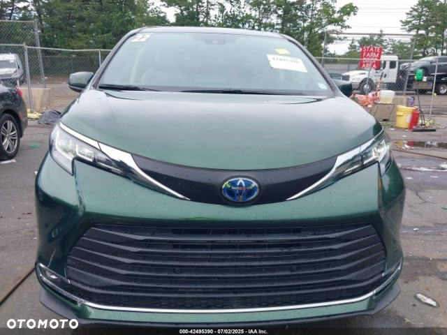 Toyota Sienna - 12