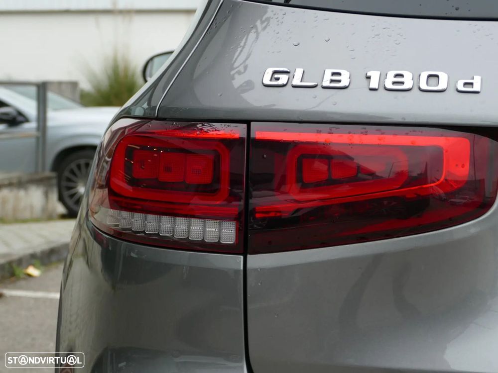 Mercedes-Benz GLB 180 d AMG Line - 9