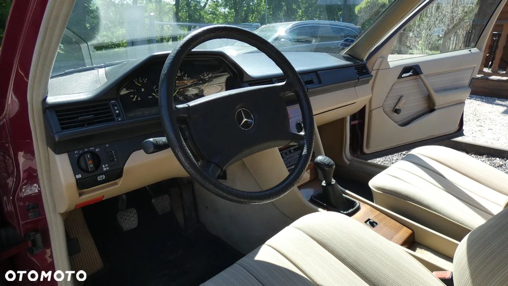 Mercedes-Benz W124 (1984-1993) - 19