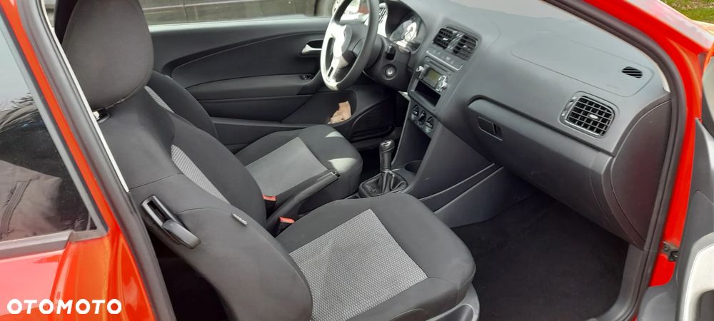 Volkswagen Polo 1.6 TDI DPF BlueMot Comfortline - 14