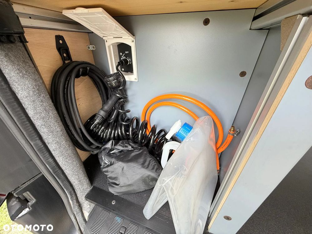 Mercedes-Benz Sprinter - 38
