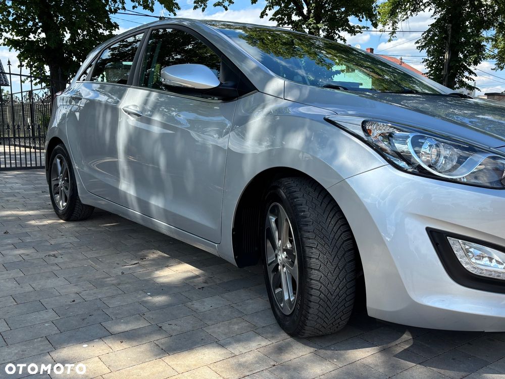 Hyundai i30 1.6 CRDi Premium - 17