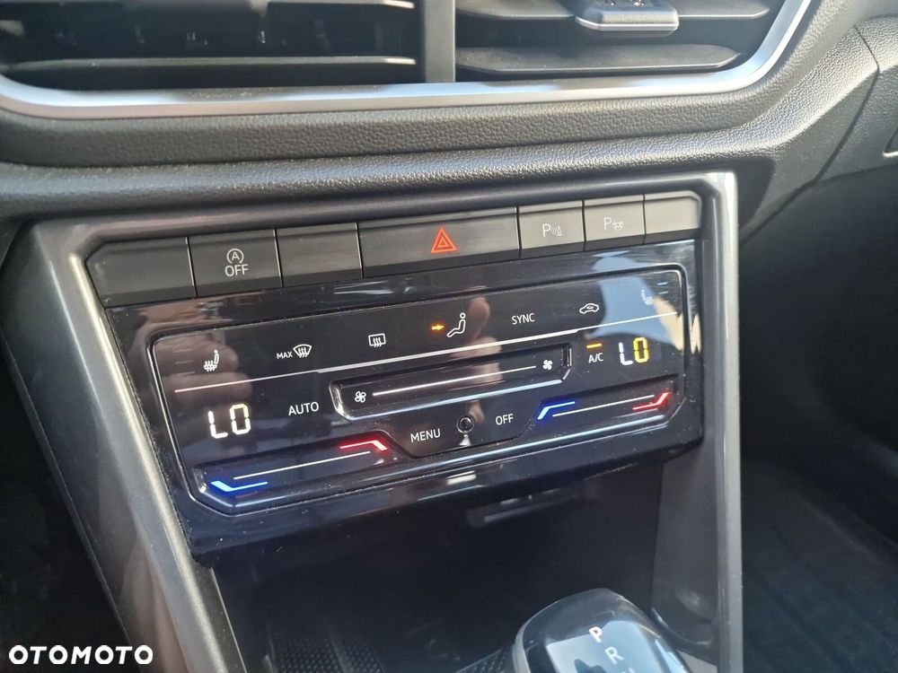 Volkswagen T-Roc 1.5 TSI Style DSG - 24