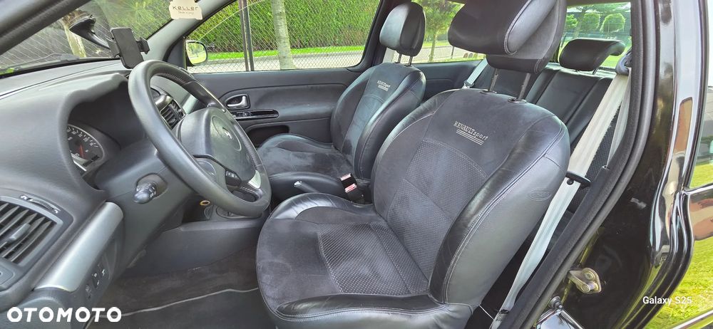 Renault Clio - 21