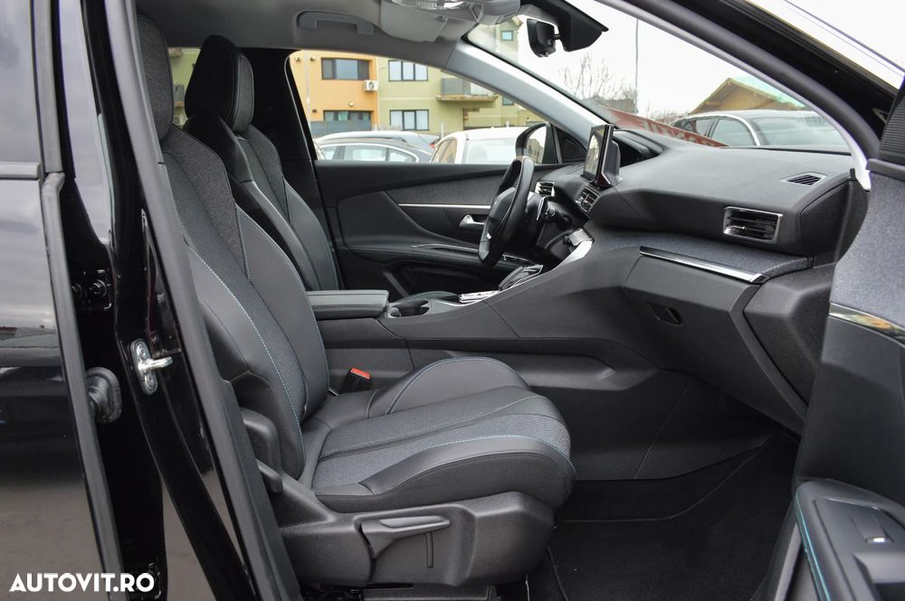 Peugeot 3008 225 e-EAT8 Allure Pack - 33