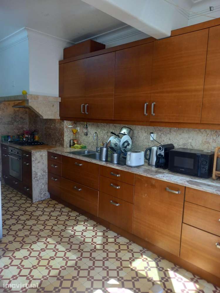 Quarto - localizado em Entrecampos Lisbon - Grande imagem: 3/7