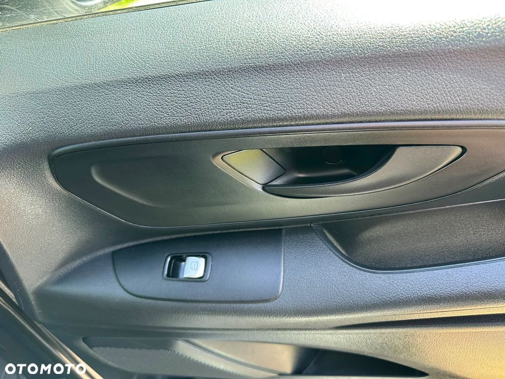Mercedes-Benz VITO 2.1 diesel 190kM automat, WERSJA LONG L2H1, GWARANTOWANY PRZEBIEG! 2015 rok, ALUFELGI, CZUJNIKI PRKOWANIA, BEZWYPADKOWY! - 34