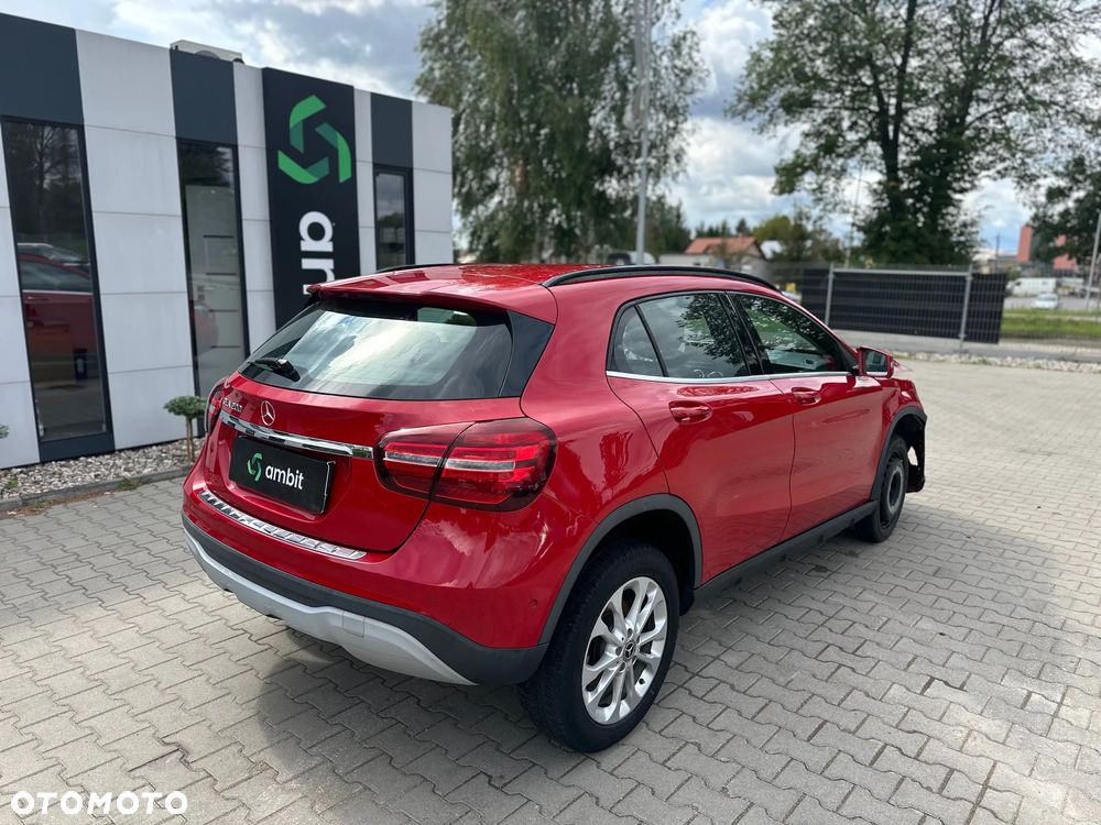 Mercedes-Benz GLA - 6