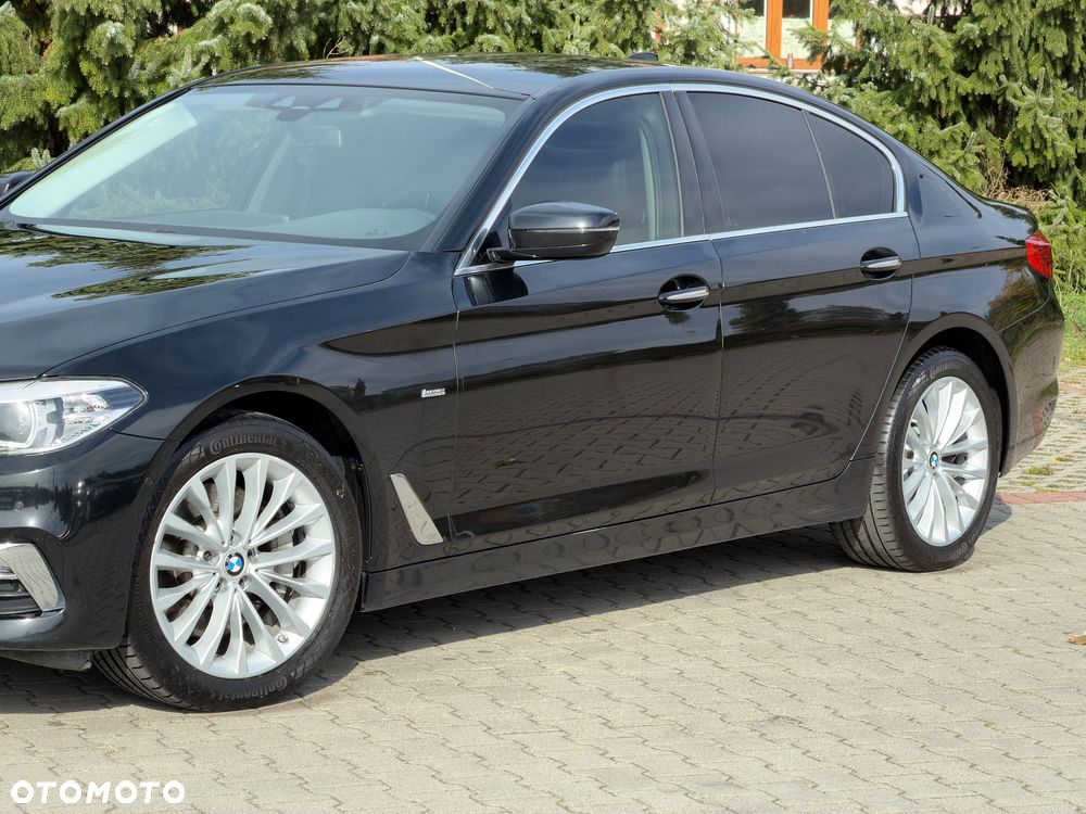 BMW Seria 5 530d xDrive Luxury Line - 10