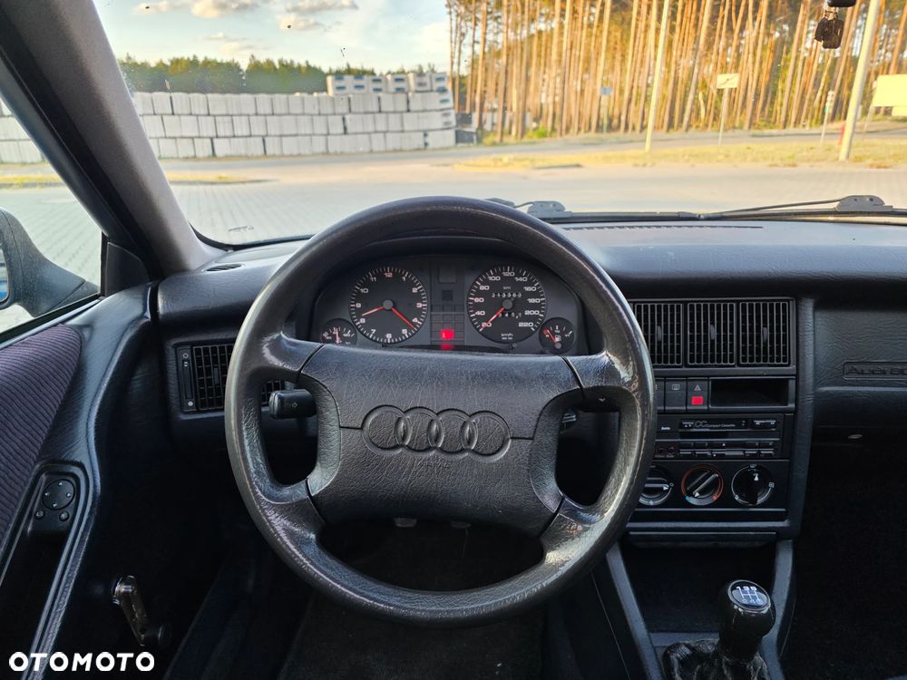 Audi 80 2.0 E - 26