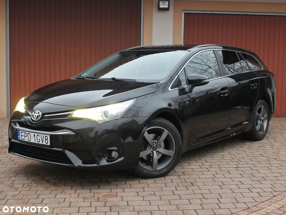 Toyota Avensis 1.8 Premium EU5 - 1