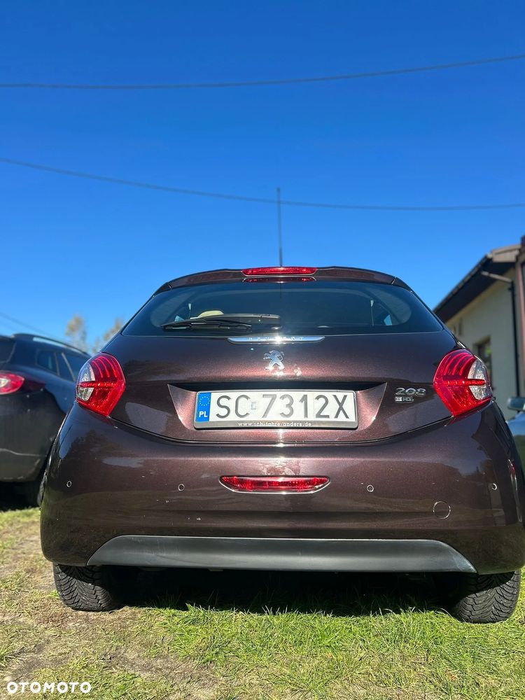 Peugeot 208 - 5