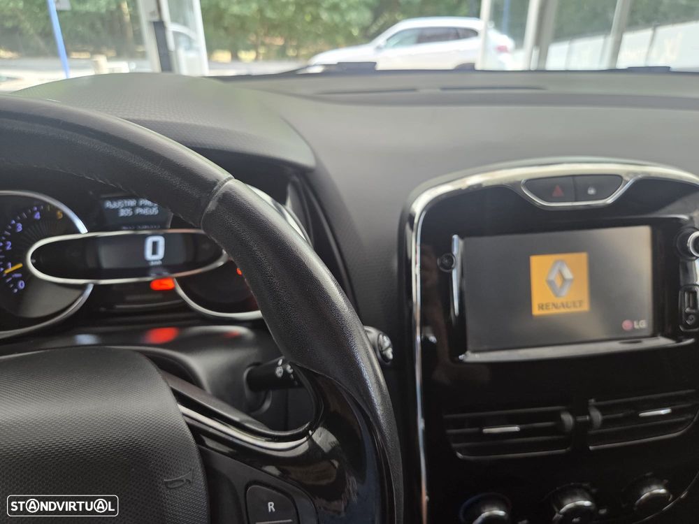 Renault Clio Sport Tourer (Energy) dCi 90 Bose Edition - 16