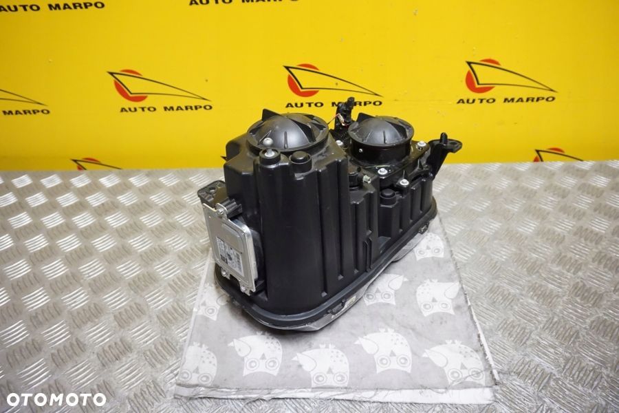 DODGE CHALLENGER 2015 2020 - REFLEKTOR LAMPA HID XENON LED PRAWA USA - 10