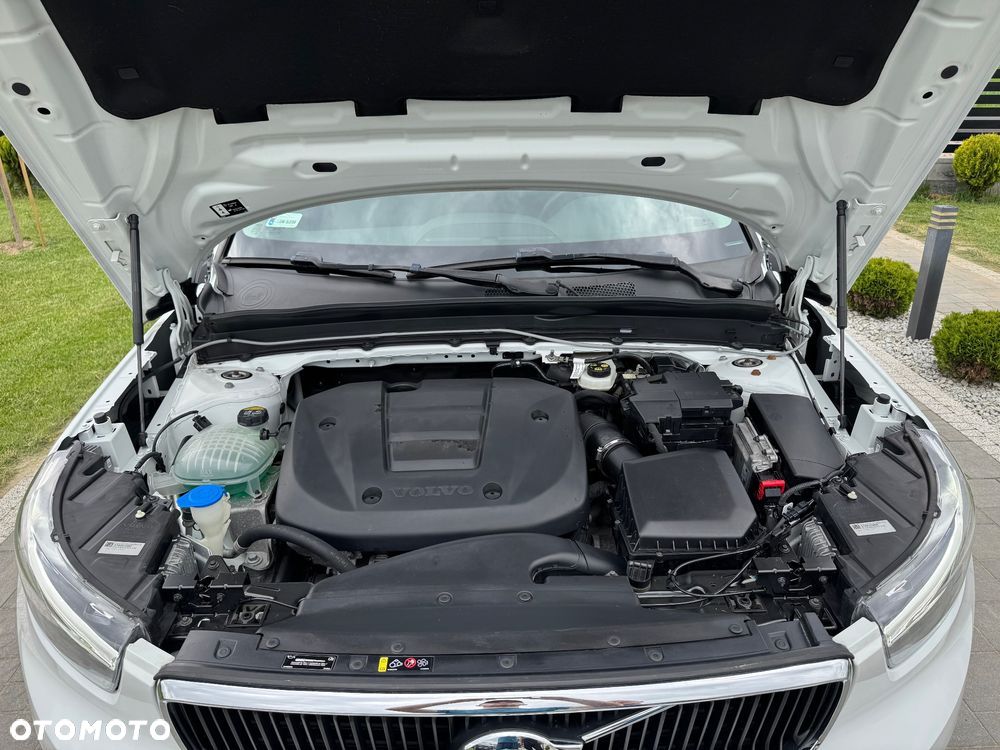 Volvo XC 40 T3 Momentum - 25