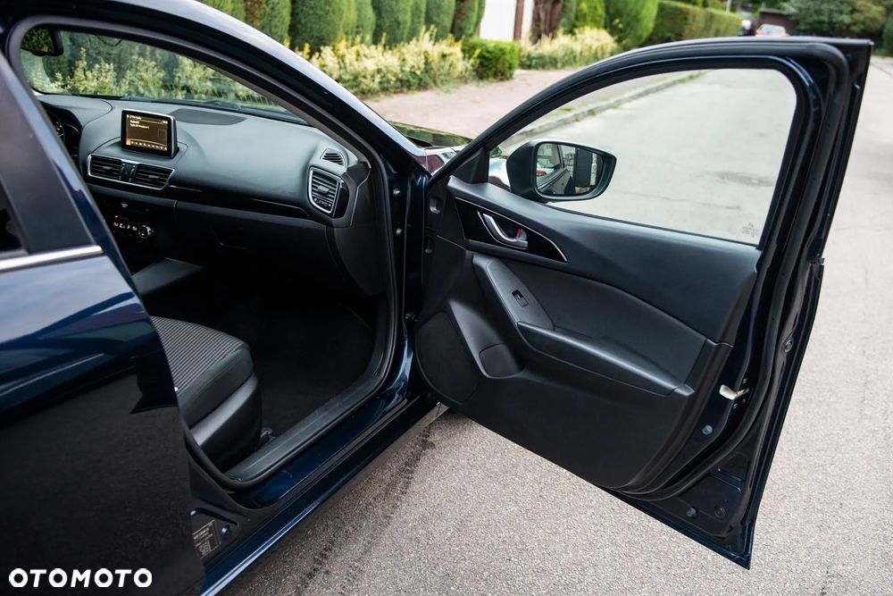 Mazda 3 SKYACTIV-G 120 NAKAMA - 35