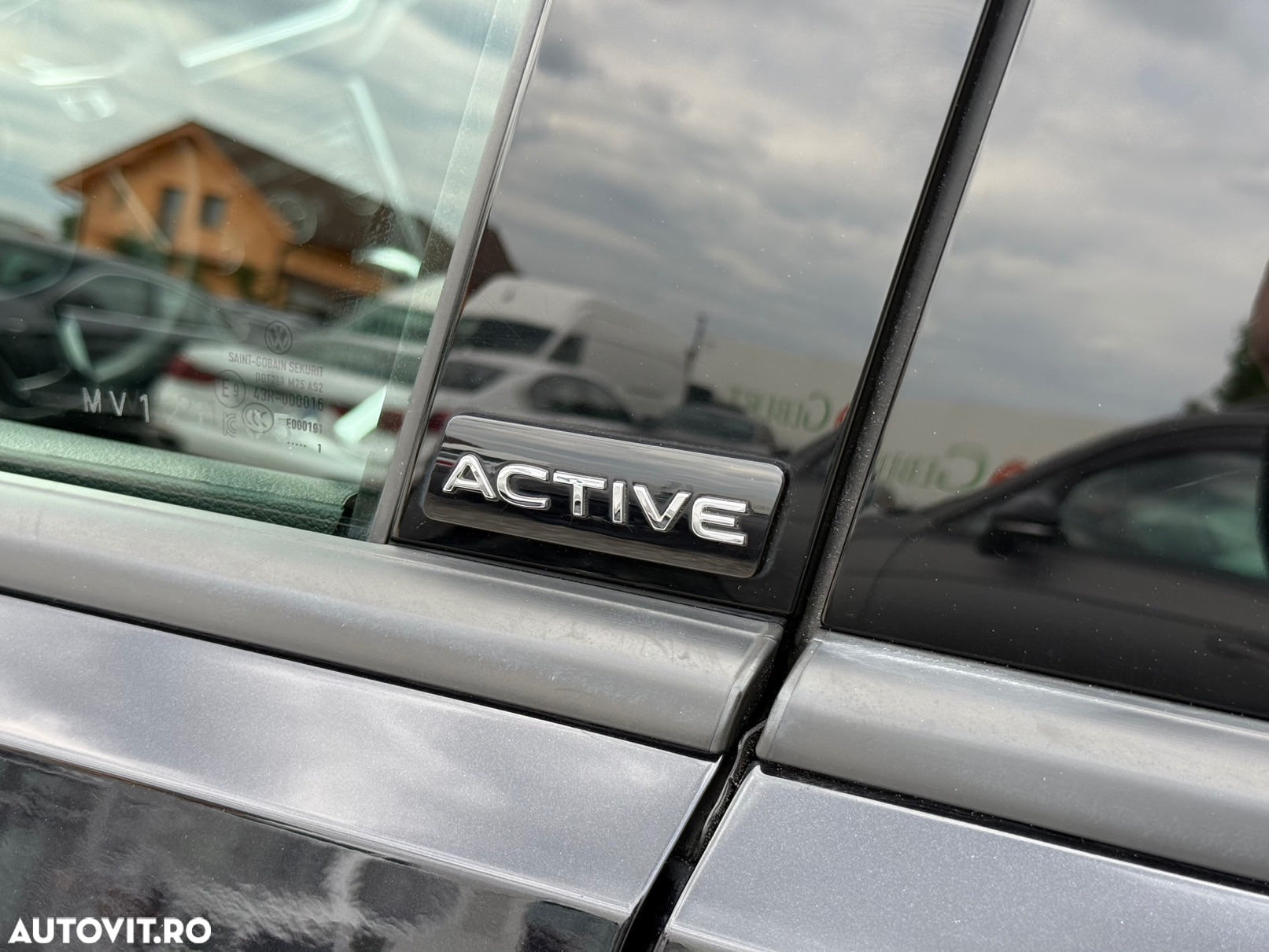 Volkswagen T-ROC 2.0 TDI SCR DSG ACTIVE - 35