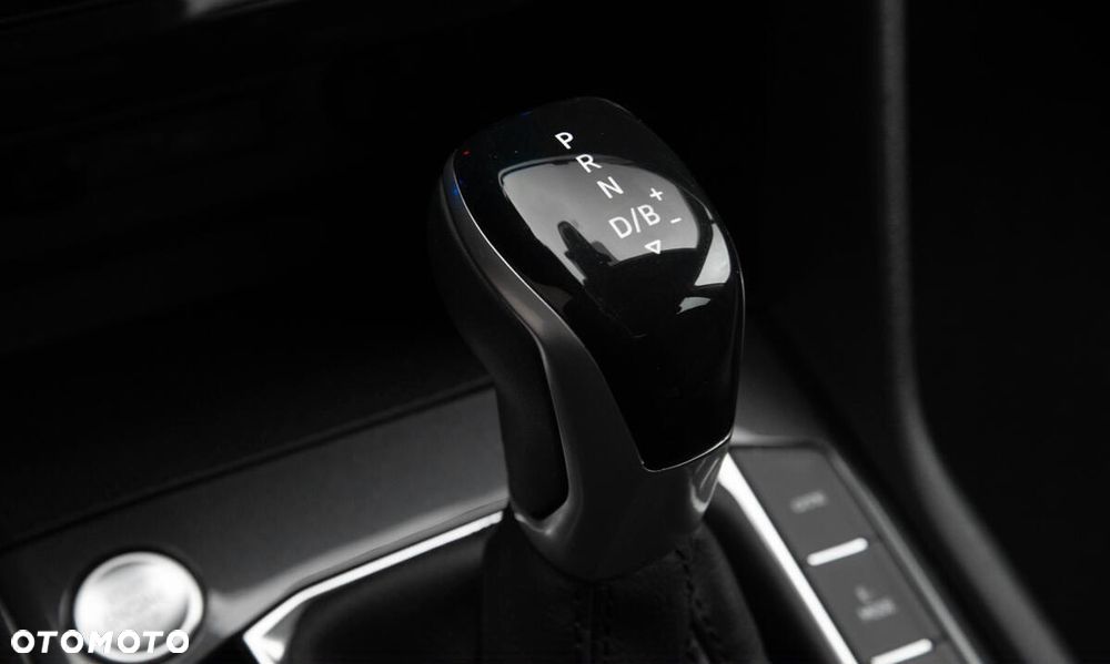 Volkswagen Tiguan - 12