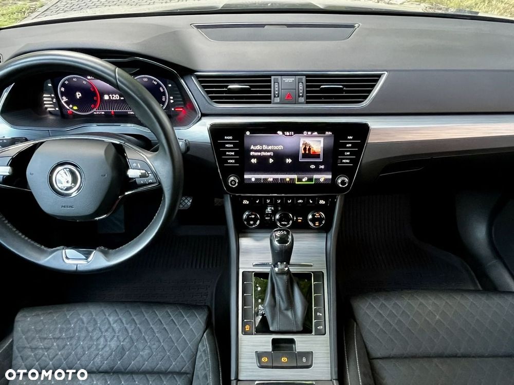 Skoda Superb 2.0 TDI SCR Ambition DSG - 8