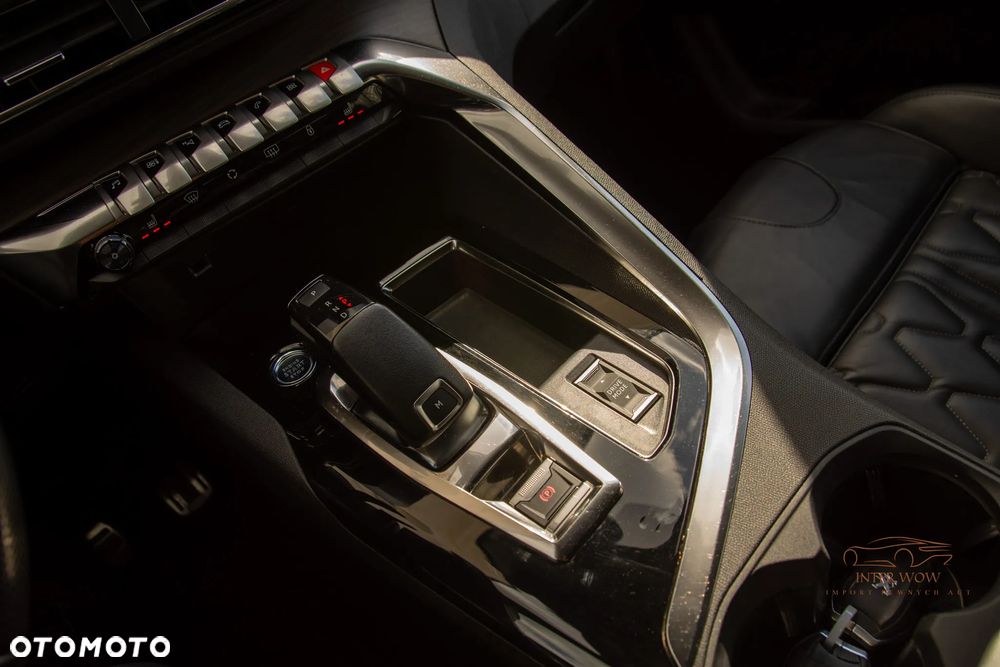 Peugeot 5008 1.6 PureTech GT Pack S&S EAT8 - 18