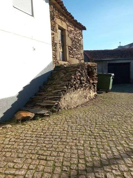 Casa para venda em mós - Grande imagem: 2/5