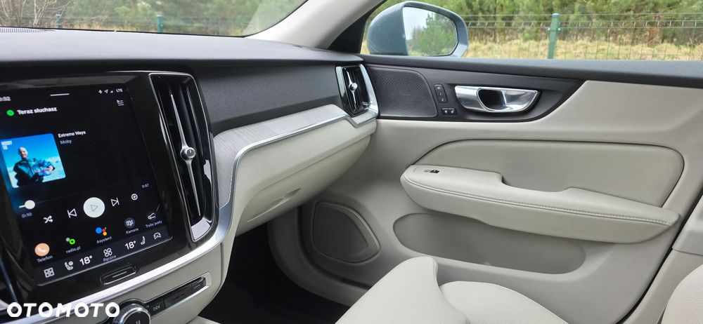 Volvo V60 Cross Country B4 D AWD - 18