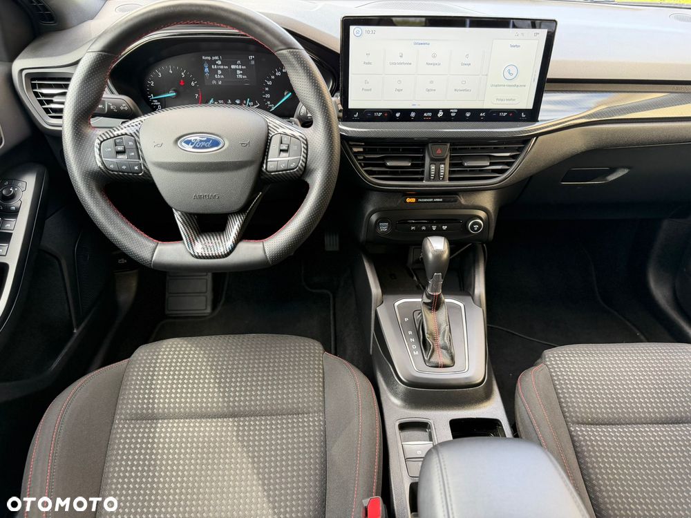 Ford Focus 1.0 EcoBoost Hybrid ST-LINE - 26