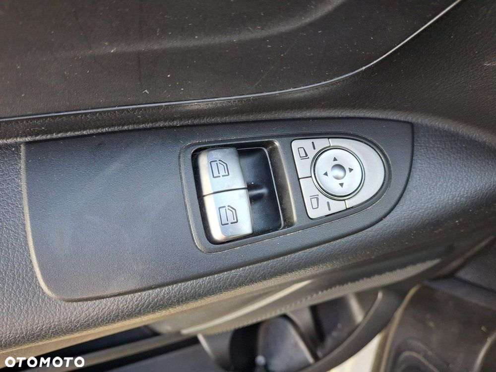 Mercedes-Benz Vito - 34