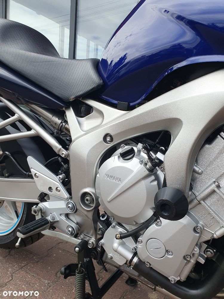 Yamaha FZ6 - 32