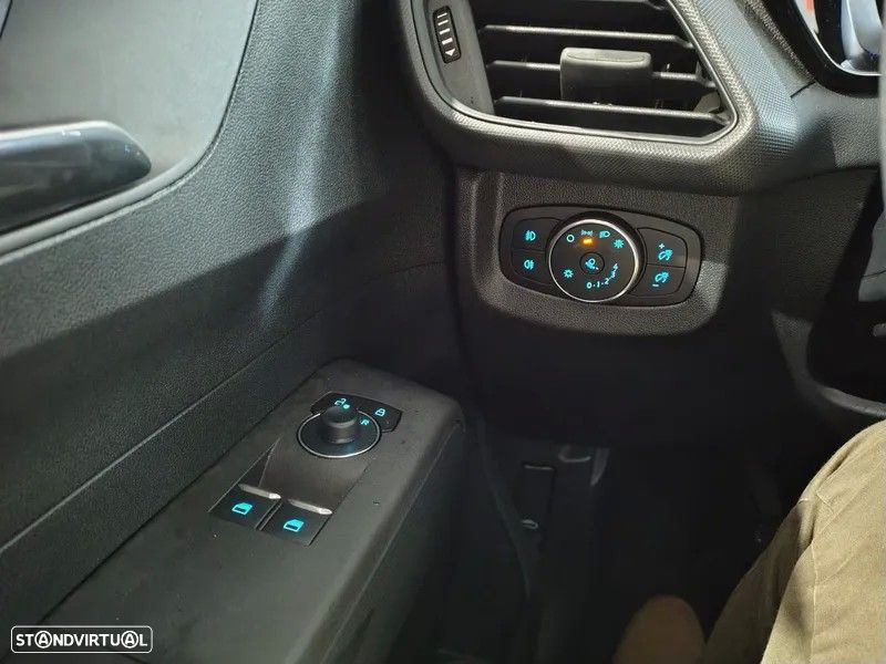 Ford Tourneo Courier 1.0 EcoBoost Trend - 19