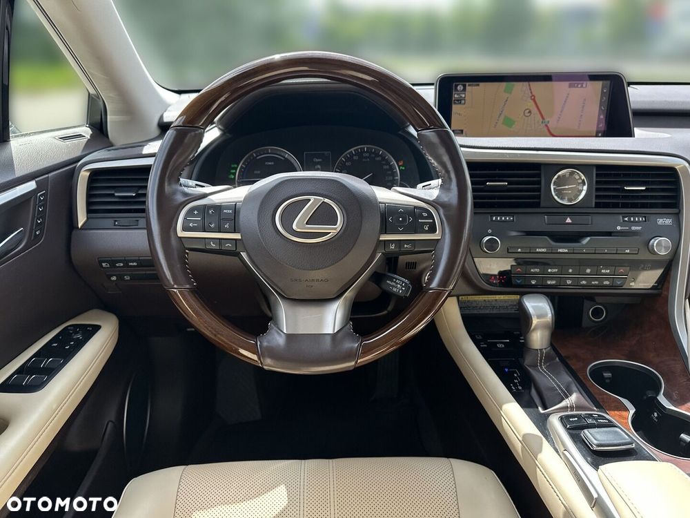 Lexus RX - 15