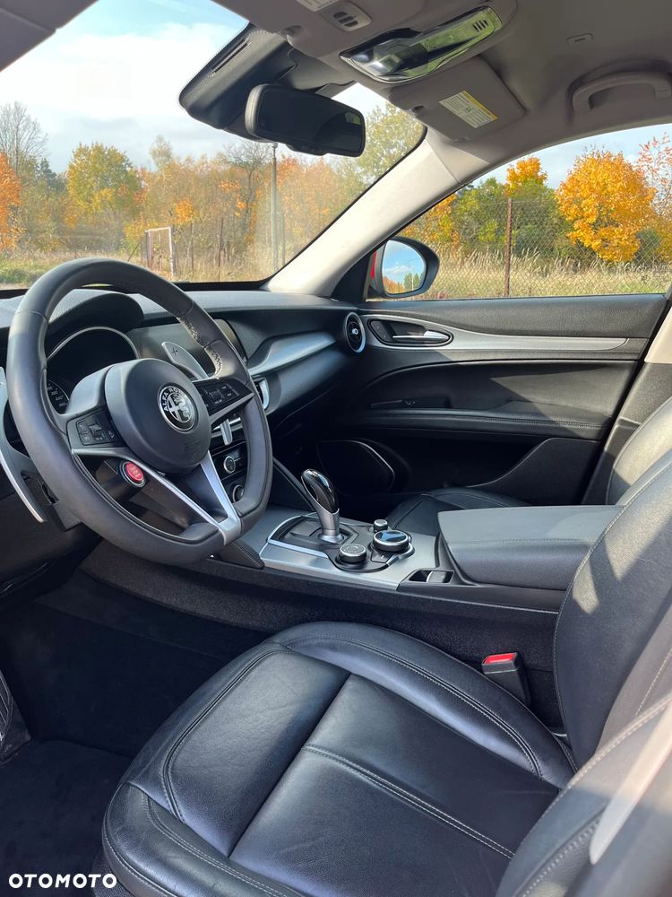 Alfa Romeo Stelvio 2.0 Turbo 16V AT8-Q4 Sprint - 15