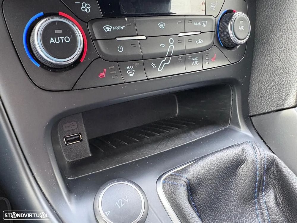 Ford Focus 2.3 EcoBoost S&S 4WD RS - 53