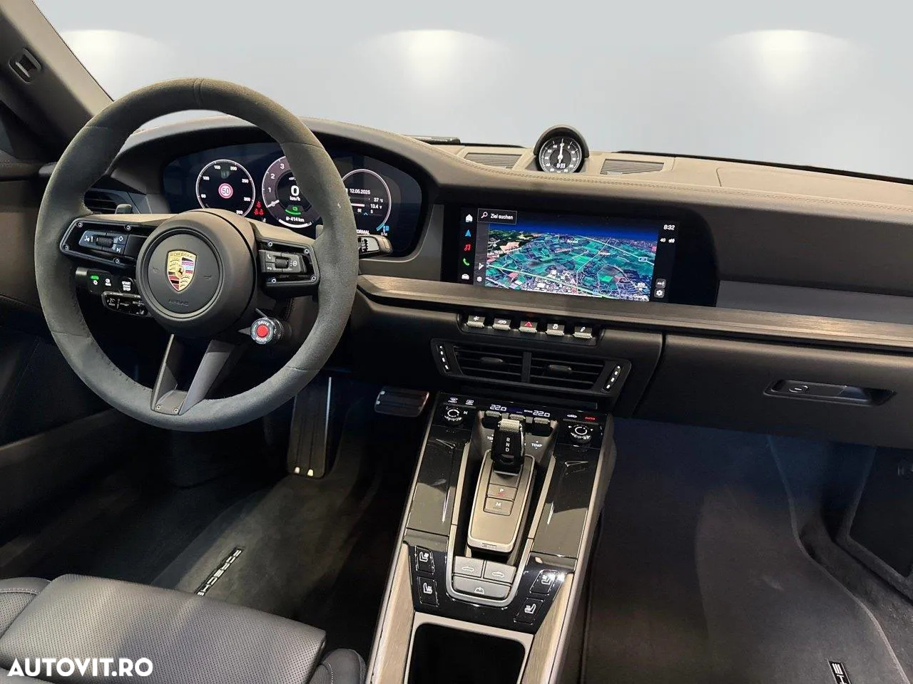 Porsche 911 Carrera 4 GTS Cabriolet PDK - 4
