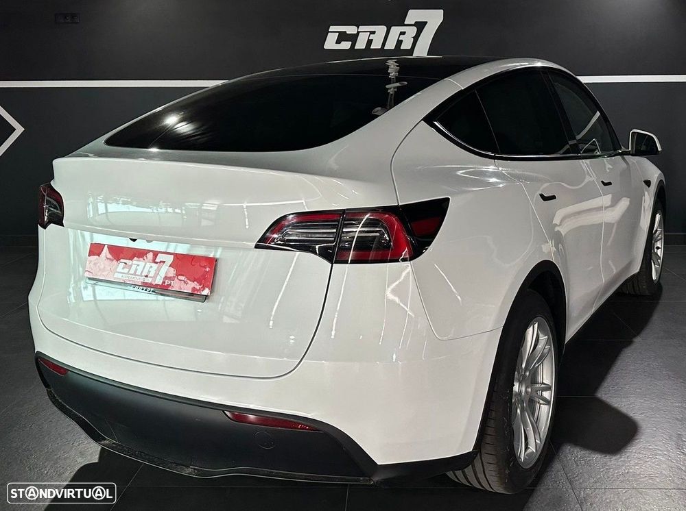 Tesla Model Y Standard RWD - 6