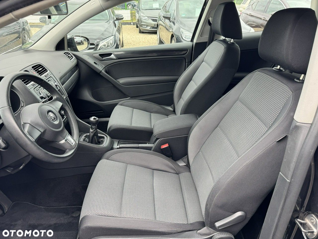 Volkswagen Golf 1.6 Comfortline - 21