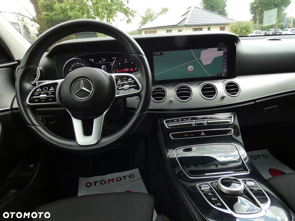 Mercedes-Benz Klasa E 220 d 4-Matic Business Edition 9G-TRONIC - 13