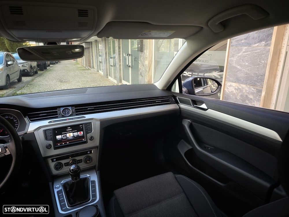 VW Passat Variant 2.0 TDi Elegance - 16