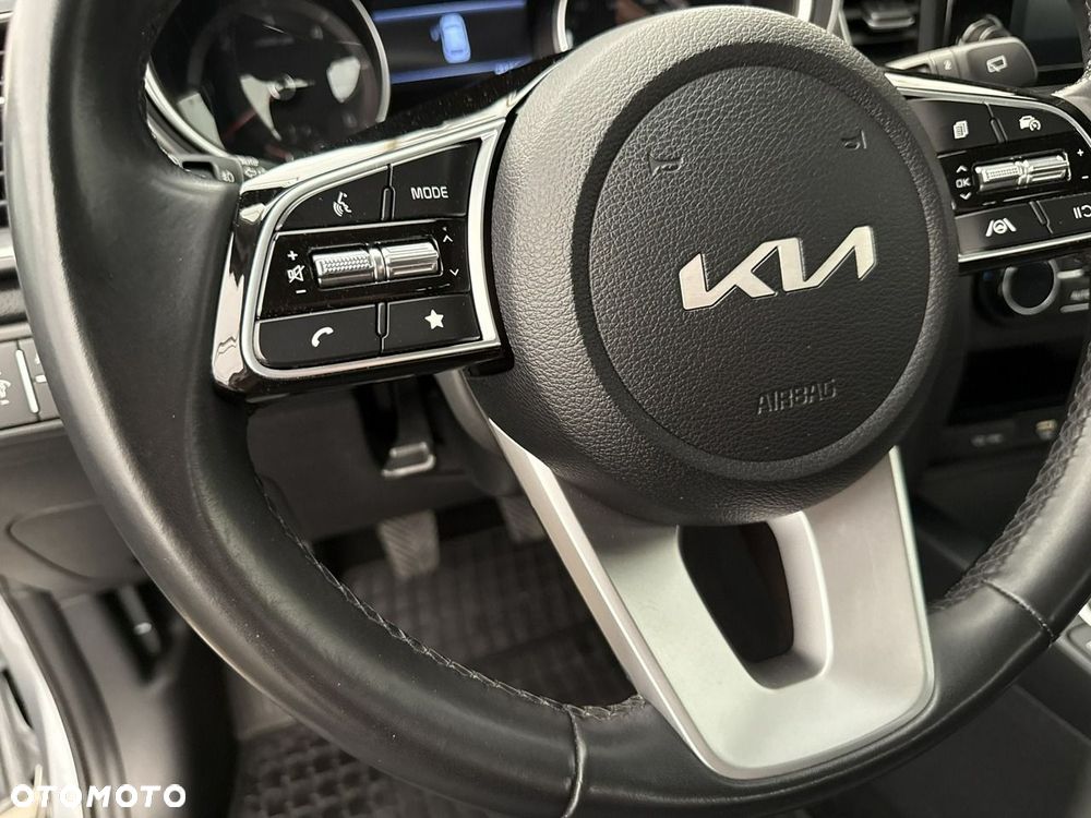 Kia Ceed - 27