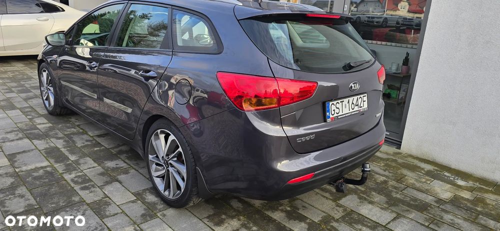 Kia Ceed 1.6 CRDi 128 Dream-Team Edition - 14